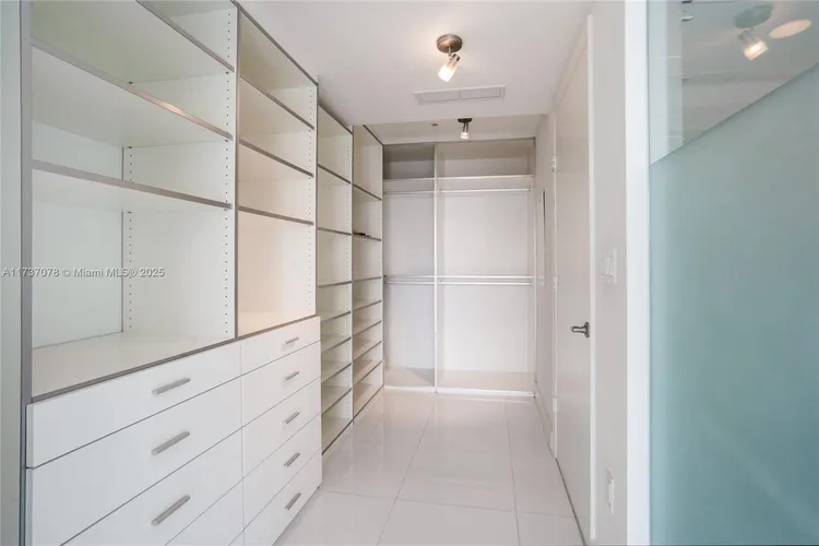 Mint #4511 image #11