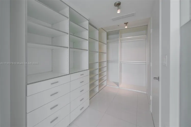 Mint #4511 image #16