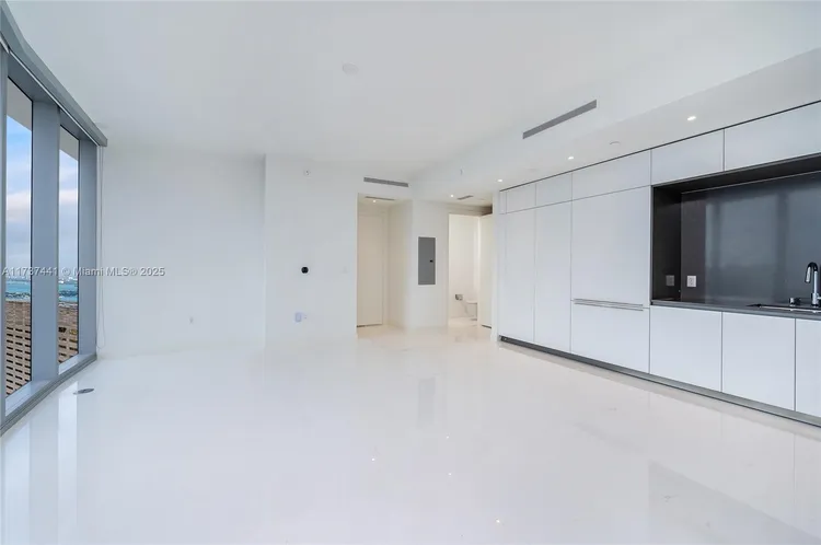 Aston Martin Residences #4908 image #17