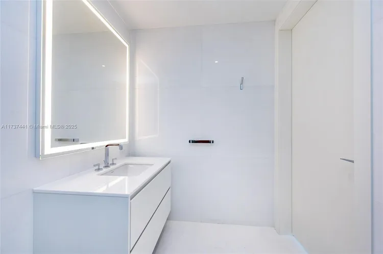 Aston Martin Residences #4908 image #25