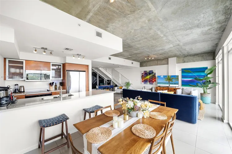 Midblock Condominium #551 image #15