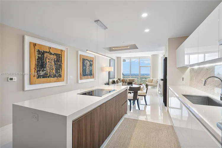 Paramount Miami Worldcenter #4901 image #14