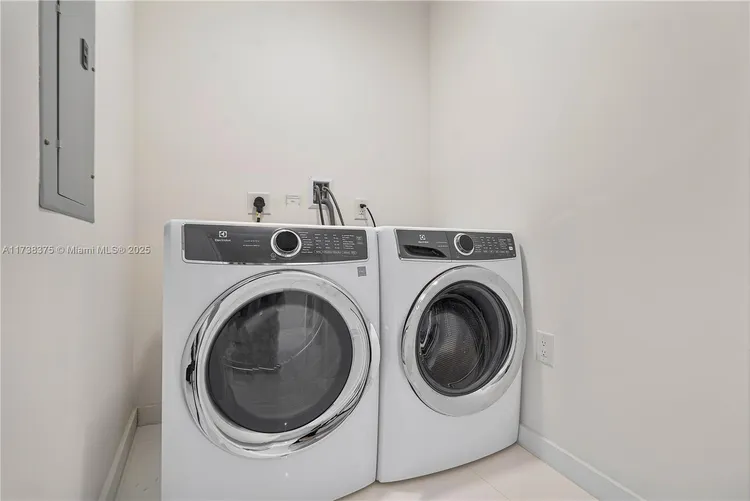 Paramount Miami Worldcenter #4901 image #24