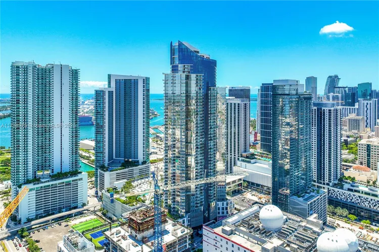 Paramount Miami Worldcenter #4901 image #32