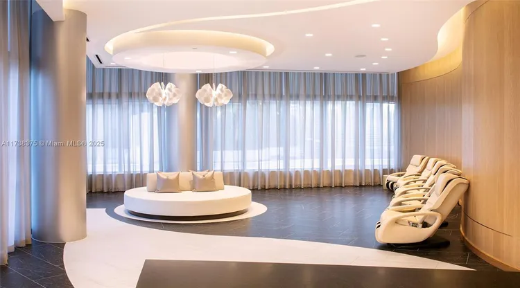 Paramount Miami Worldcenter #4901 image #58