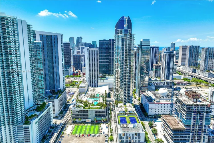 Paramount Miami Worldcenter #4901 image #65