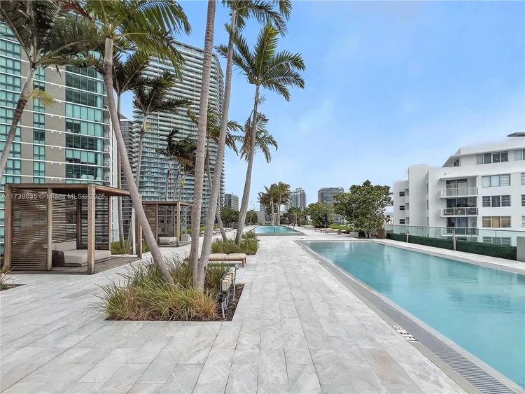 One Paraiso #2004 image #23