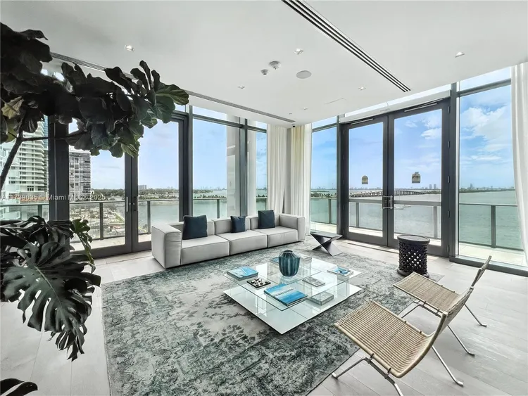 One Paraiso #2004 image #26