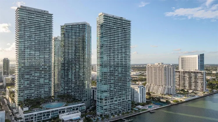 One Paraiso #2004 image #8