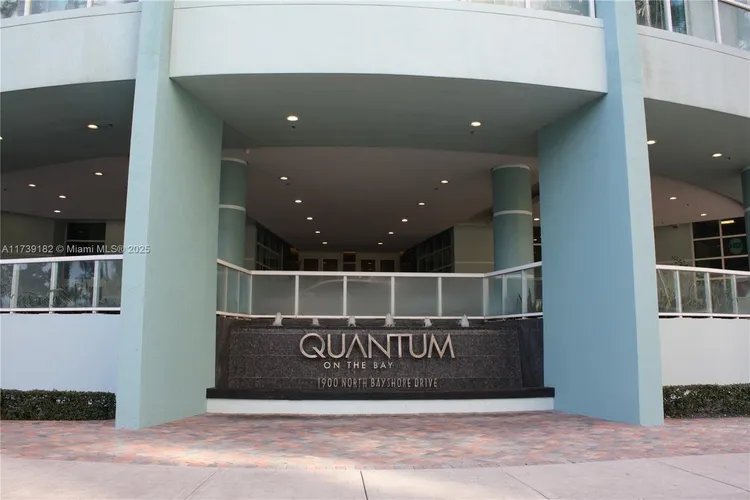 Quantum on the Bay #2010 image #21