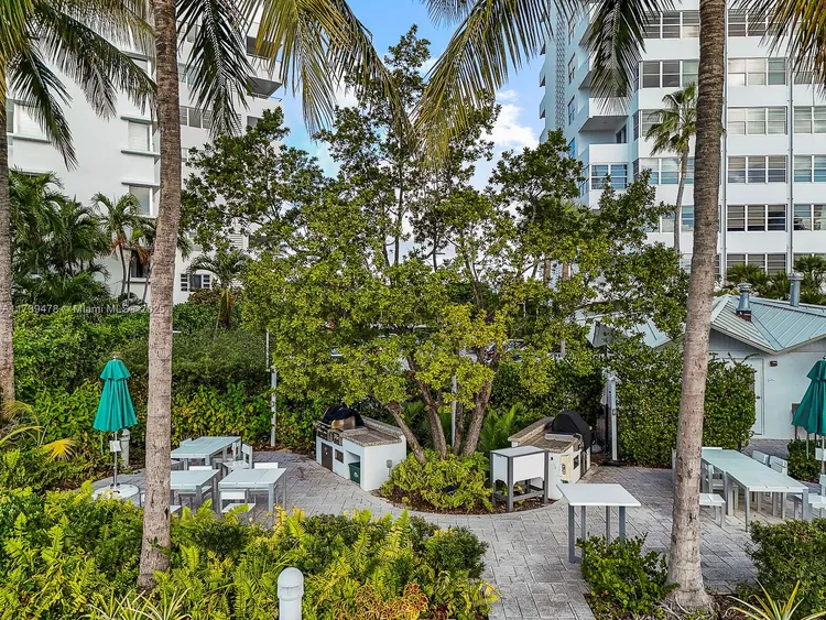 Belle Plaza #910 image #21