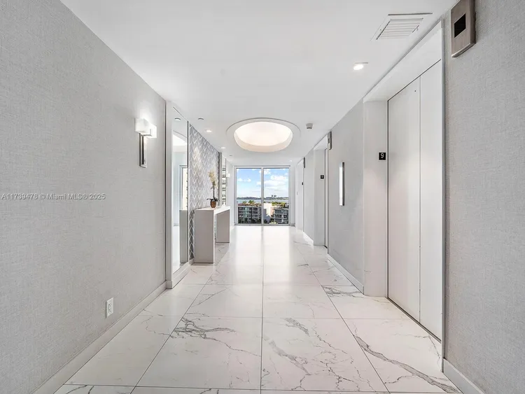 Belle Plaza #910 image #30