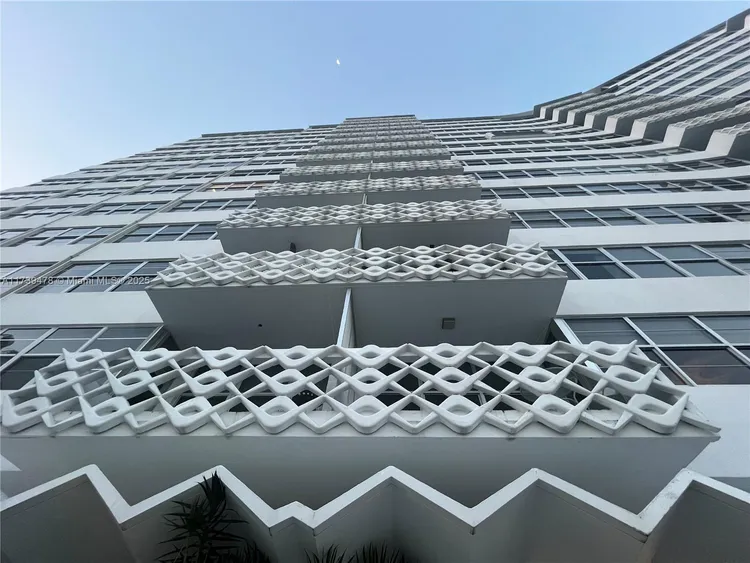 Belle Plaza #910 image #31