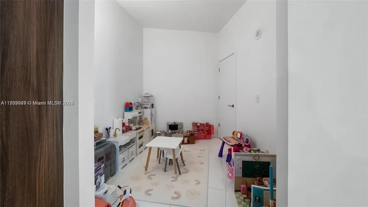 Paramount Miami Worldcenter #3303 image #29