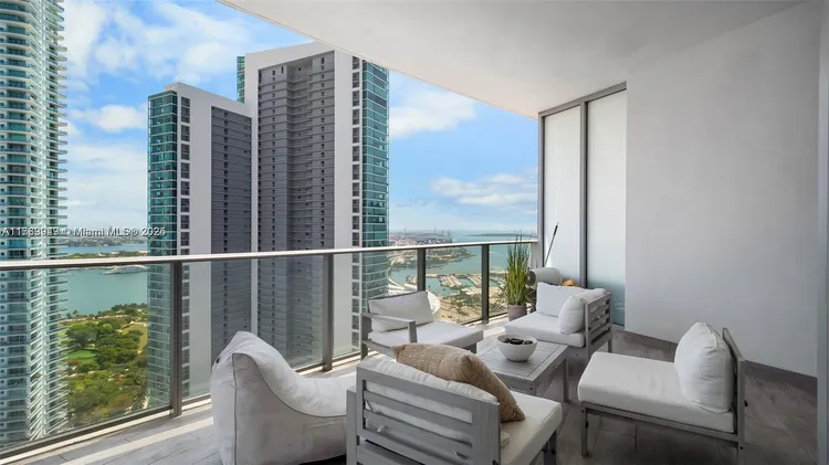 Paramount Miami Worldcenter #3303 image #43