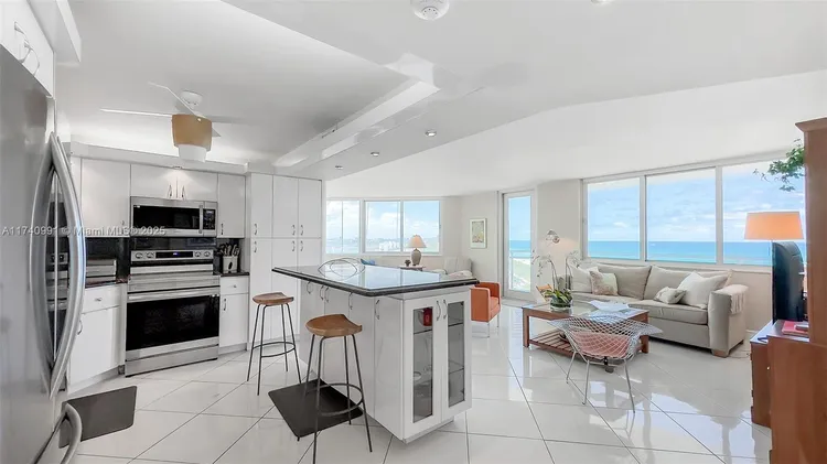 Burleigh House #1736 image #13