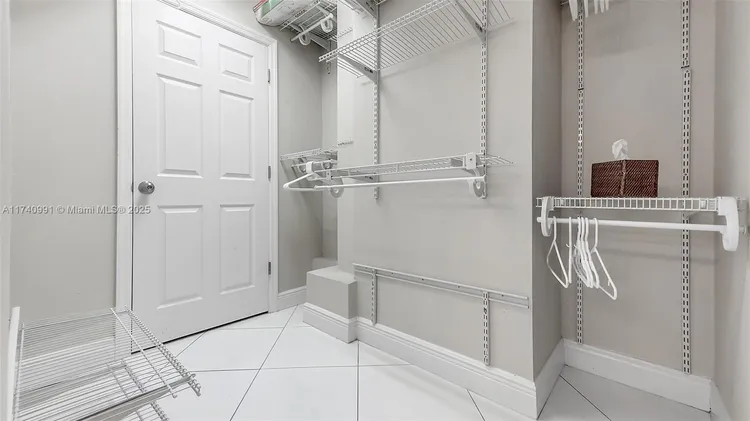 Burleigh House #1736 image #21