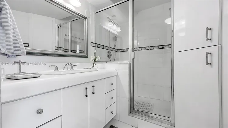 Burleigh House #1736 image #23