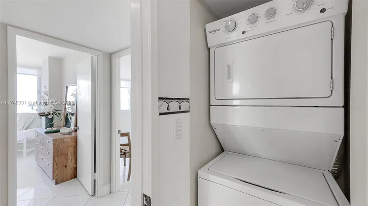 Burleigh House #1736 image #24