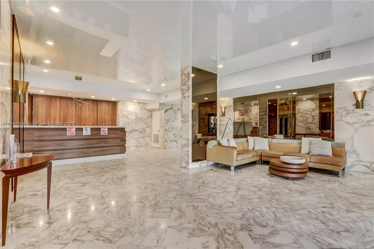 Burleigh House #1736 image #32