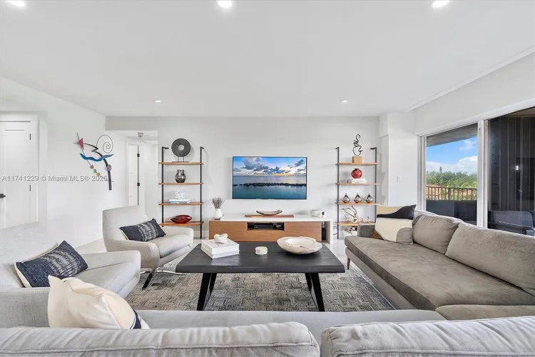 Cricket Club Miami #503 image #10