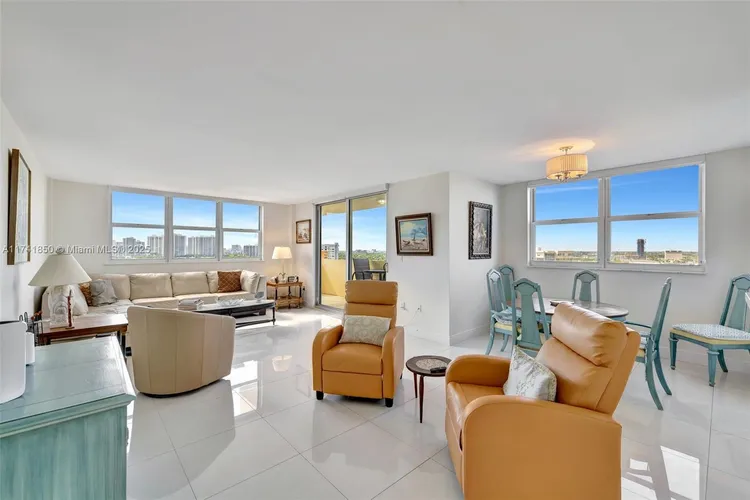 Plaza Towers North #1612 image #10