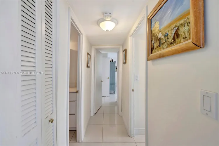 Plaza Towers North #1612 image #31