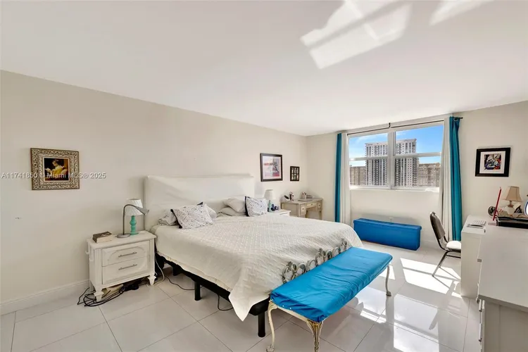 Plaza Towers North #1612 image #32