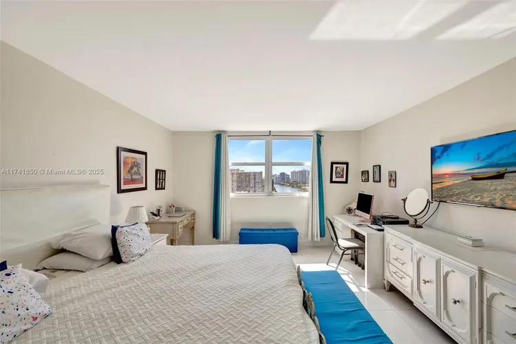 Plaza Towers North #1612 image #33