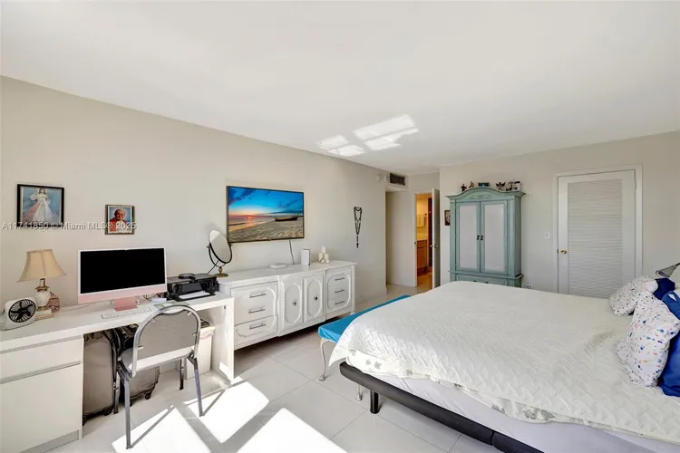 Plaza Towers North #1612 image #36