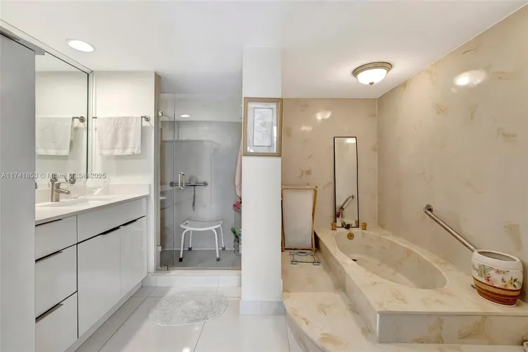 Plaza Towers North #1612 image #37