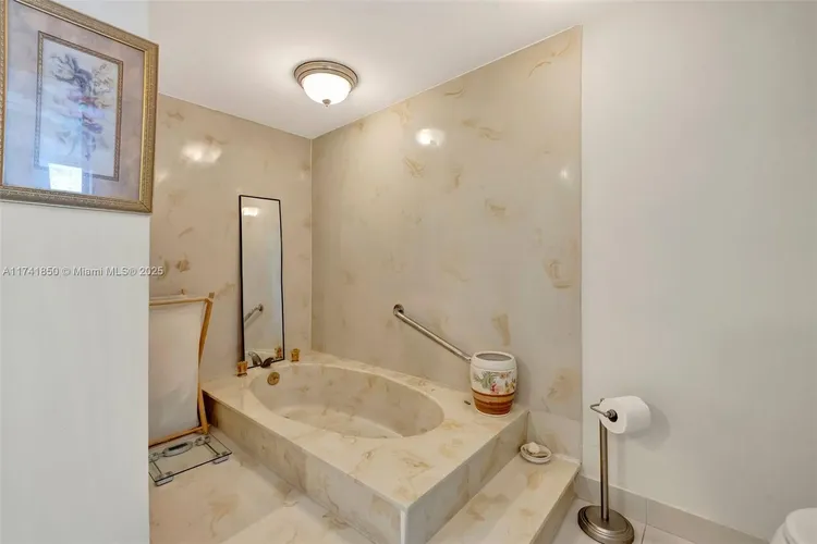 Plaza Towers North #1612 image #39