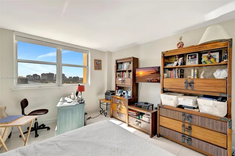 Plaza Towers North #1612 image #41