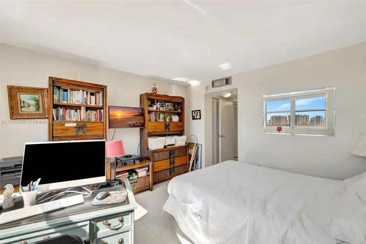 Plaza Towers North #1612 image #42