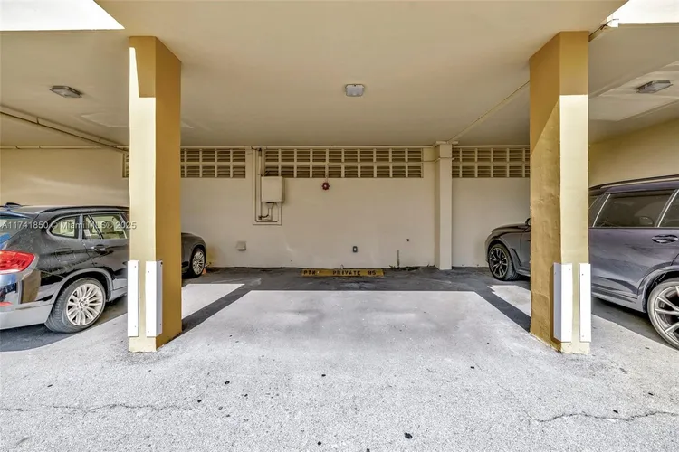 Plaza Towers North #1612 image #46