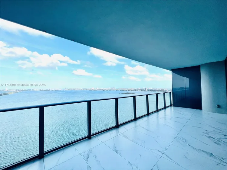 One Paraiso #2904 image #22