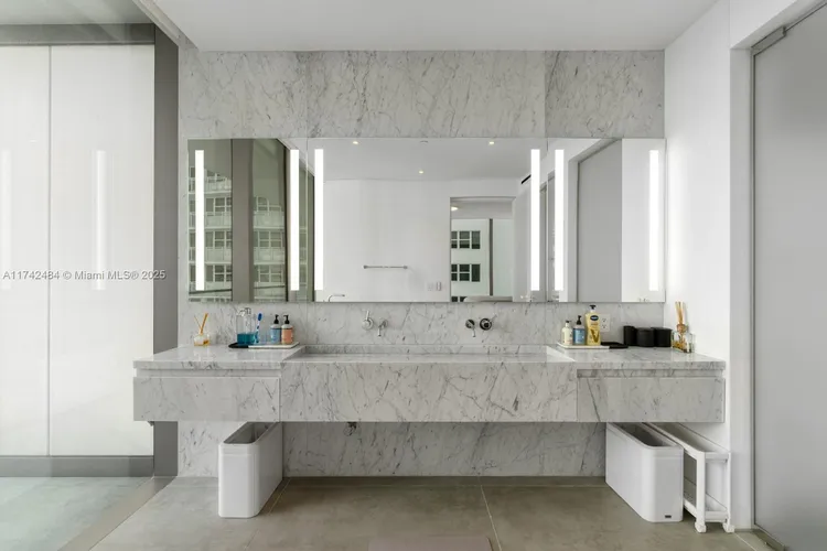 2000 Ocean #10B image #18