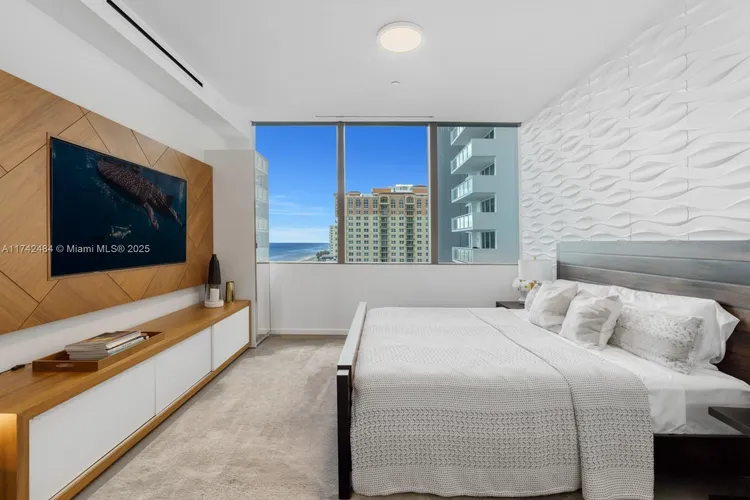 2000 Ocean #10B image #23