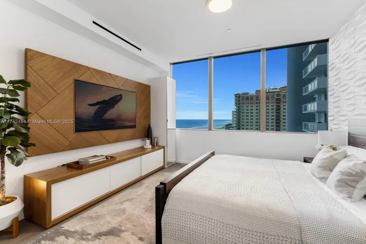 2000 Ocean #10B image #24