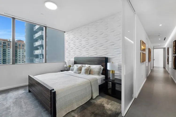 2000 Ocean #10B image #25