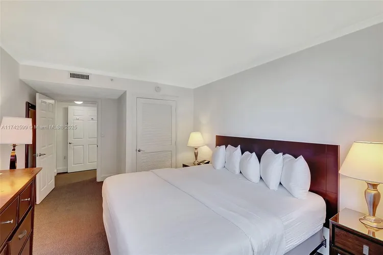 The Mutiny #911 image #9