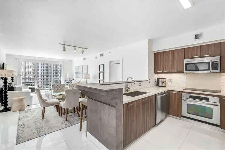 One Miami #1415 image #12