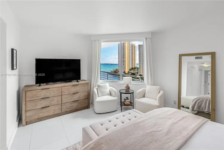 One Miami #1415 image #15