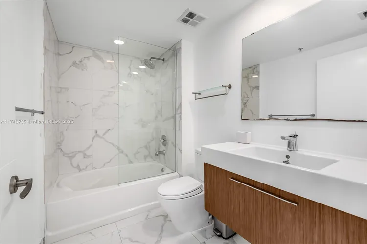 One Miami #1415 image #18