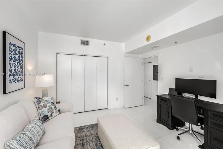 One Miami #1415 image #21