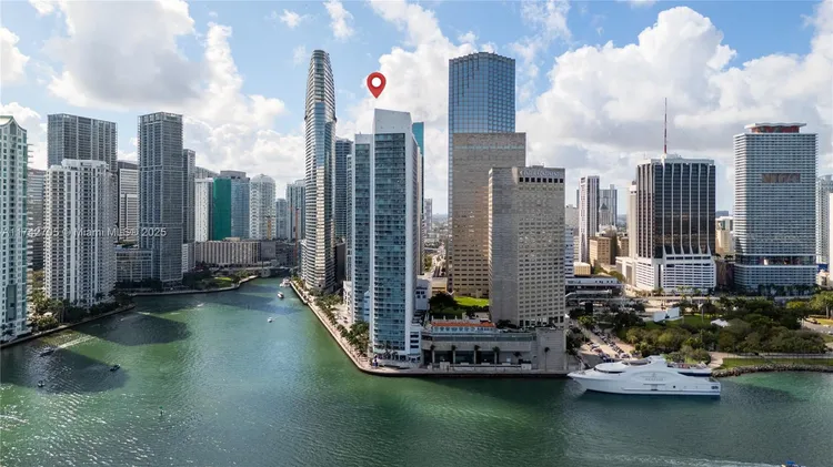 One Miami #1415 image #27