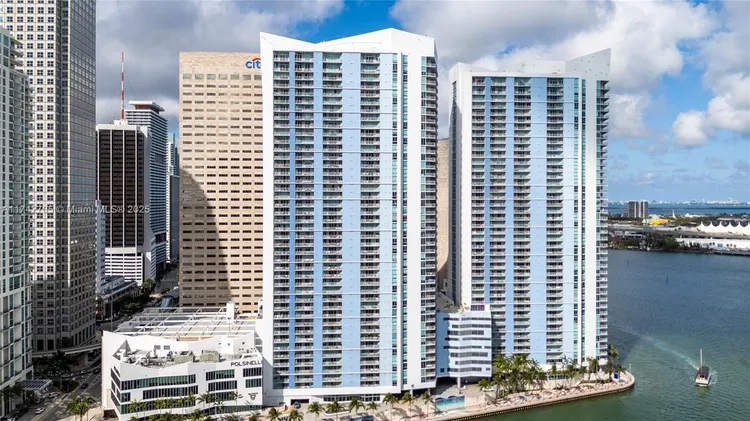 One Miami #1415 image #28