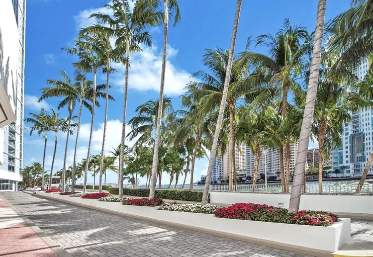 One Miami #1415 image #29