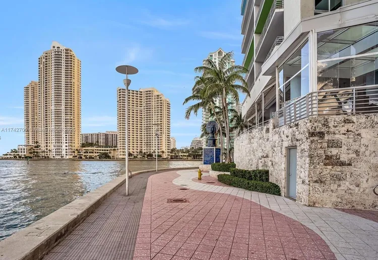 One Miami #1415 image #32