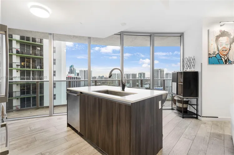 Aria on the Bay #2800 image #11